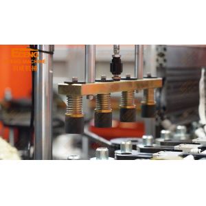 YCQ-2L-4 PET Blowing Moulding Machine 4000BPH 4 Cavity 2l