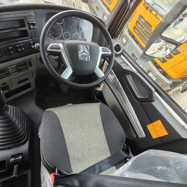 Used Sinotruck 4x2 HOWO Dump Truck With 300-400L Fuel Tank Capacity And Left Steering