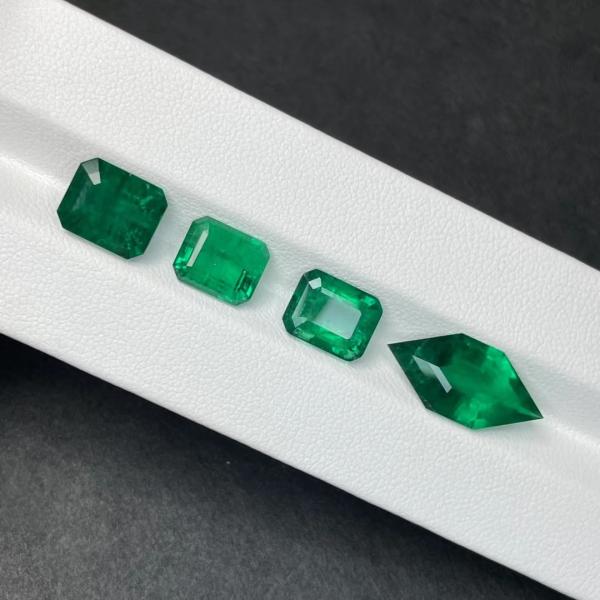 Quality Customized CZ Diamonds Rubies Emeralds And Sapphires With Oval Shape for sale
