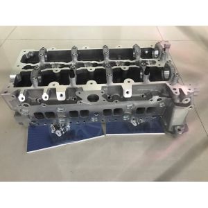 OM651901 Engine Cylinder Head A6510103220 A6510103020 908724 AMC908724 OM651.901
