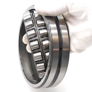 22215 EK 22215E 22215CCK CC/C3W33 Double Row Spherical Roller Bearing
