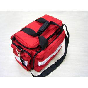 Wholesale 600D Oxford First Aid Kit For Workplace List Bag Pouches Empty Shoulder 5 10 Person from china suppliers
