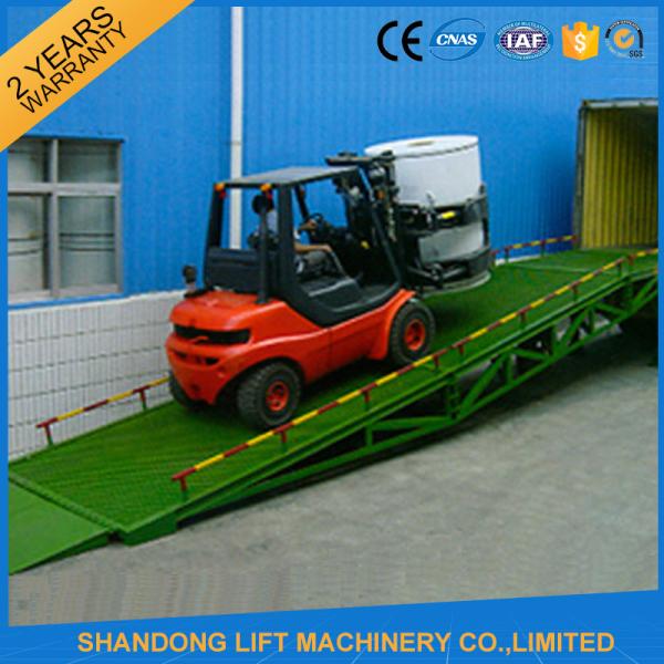 Shipping Container Heavy Duty Industrial Loading Ramps , Steel Loading Dock