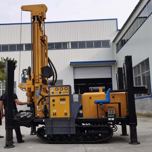 Crawler Water Well Drilling Rig with Drilling Depth 200m、300m、500m and Diesel Engine