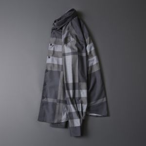 Plus Size Men's Dress Shirts in Solid Color Poplin Fabric with Covered Button