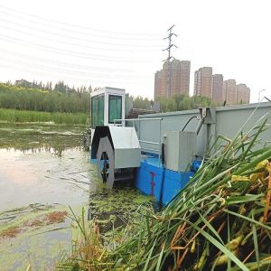 Water Hyacinth Cleaning Professional Aquatic Weed Harvester with 3.5-5kn/H
