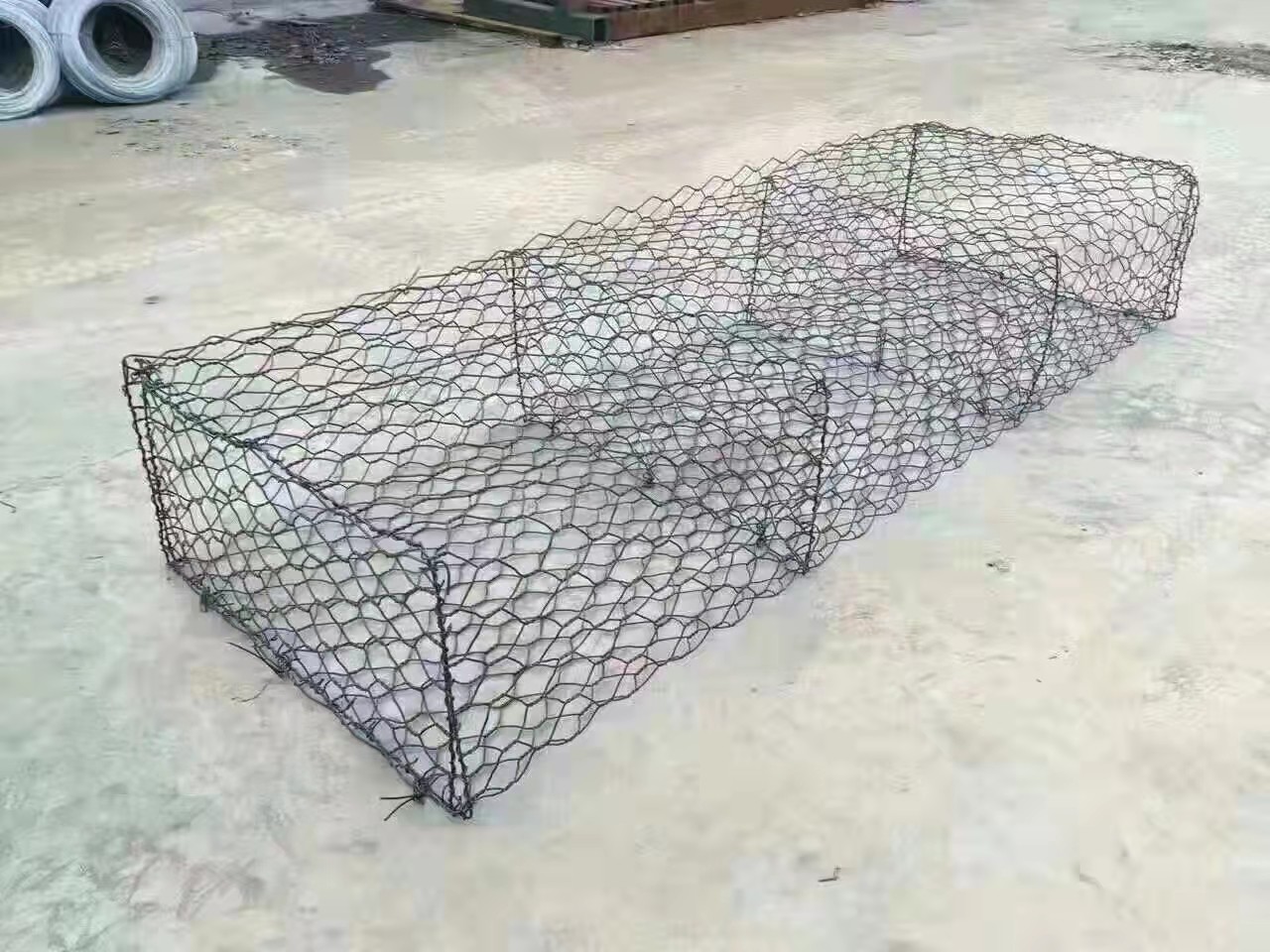 Hebei Anping Hexagonal Mesh, Hot-dip Galvanized Gabion Mesh and Embankment