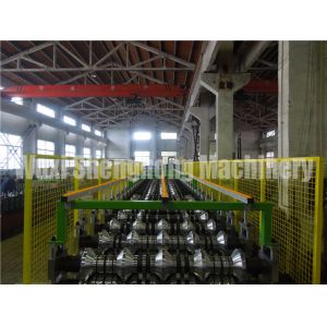 950 - 1000mm Width PU Sandwich Panel Production Line With 150 - 200 Bar Foaming