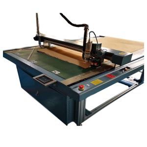 412 KG Plotter Graph Plotter KAEMI 72inch Automatic Contour Die Cut Full Cut 1.6