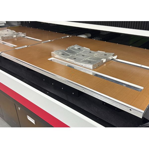 Laser Glass Cutting Machine integrated with advanced software for customizable cutting patterns and workflow management To Accuracy±0.01mm