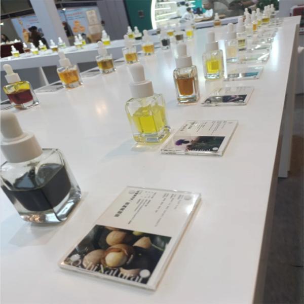 Long Lasting Red Rose Essence Long Shelf Life Floral Flavour Fragrance