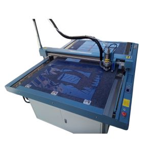 1500*900mm Cutting Scope Apparel Plastic Pattern CNC Cutting Machine for Garment