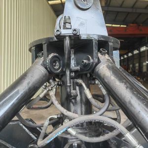 Excavator Hydraulic Orange Peel Grab With 360 Degree Rotation