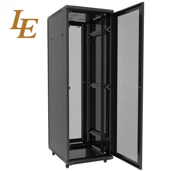 19 Inches 15U-42U 600mm 800mm 70% High Ventilation Peforated Front Door And