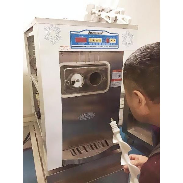 Quality 3 flavors  200cones28L/H Oceanpower cheap ice cream machine Danfoss compressor for sale