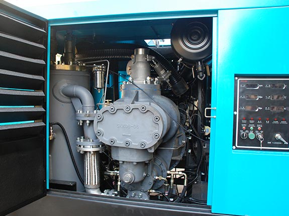 Industrial Diesel Screw Compressor / Rotorcomp Portable Diesel Air Compressors