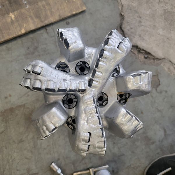 9-1/2" 6 Blades PDC Drill Bit of oil Drilling Industrial Tool