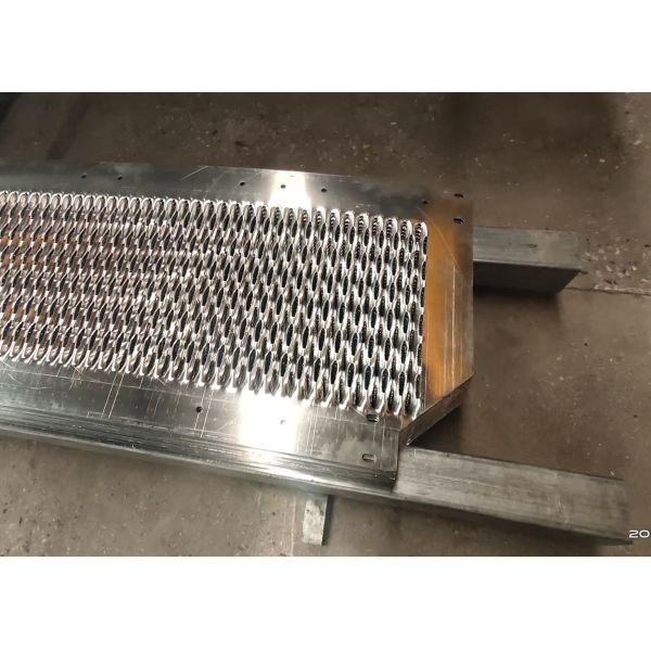 Quality Diamond Pattern Grip Strut Grating with Slip Resistance and Corrosion Resistance for Safety Applications for sale
