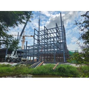 Prefabricated Steel Warehouse with Sandwich Panels for Industrial Use