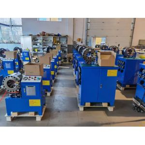 200 Pcs/H Rubber Hose Crimping Machine With 860*640*1300 Mm 600T Crimping Force