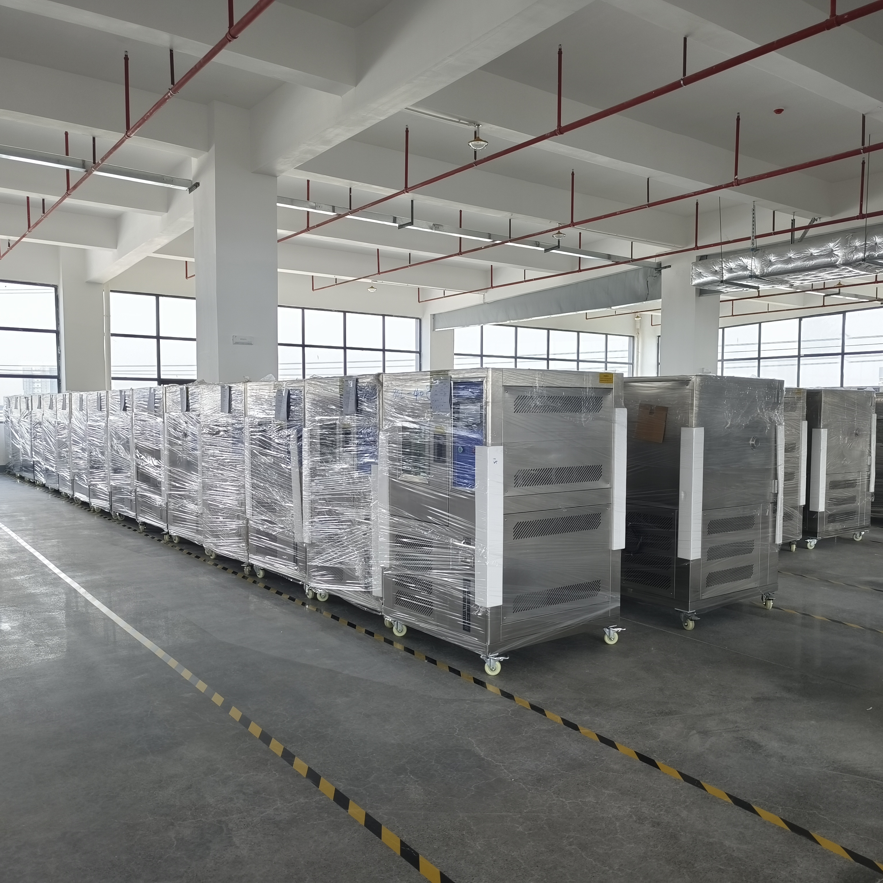 Programmable Climate Simulation Chamber for environmental testing