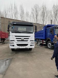 China Heavy Duty Sinotruck Howo Used Tractor Truck With Weichai Engine 371HP New Paint on sale