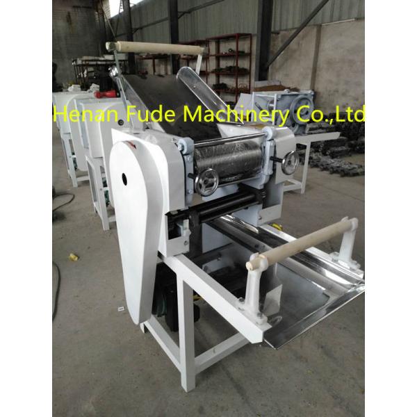 Noodle making machine