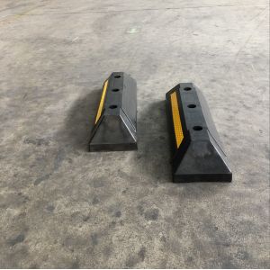 165*10cm Rubber Wheel Stopper with More than 3 Years Life and 1.5-4.5KGS Weight