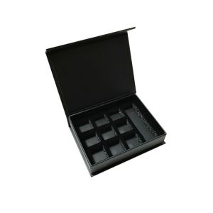 Foldable Fancy Chocolate Packaging Boxes Chocolate Gift Pack With Window