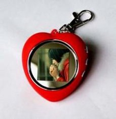 1.5 Inch Picture Frame With Keychain DPF-1516