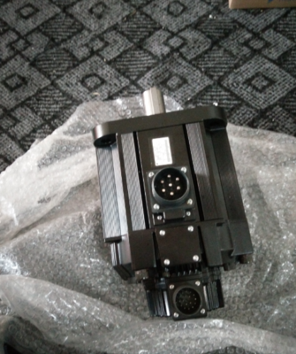 Yaskawa SGMGH-20ACA6C AC SERVO MOTOR 12.7A 2KW 3000RPM 200V NEW