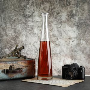 Super Flint Glass Customized Logo Painting Triangle Shape High Flint Color Empty