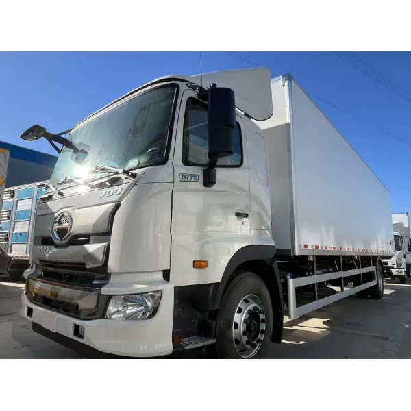Efficient Cold Chain Truck for Perishable Goods Shipping