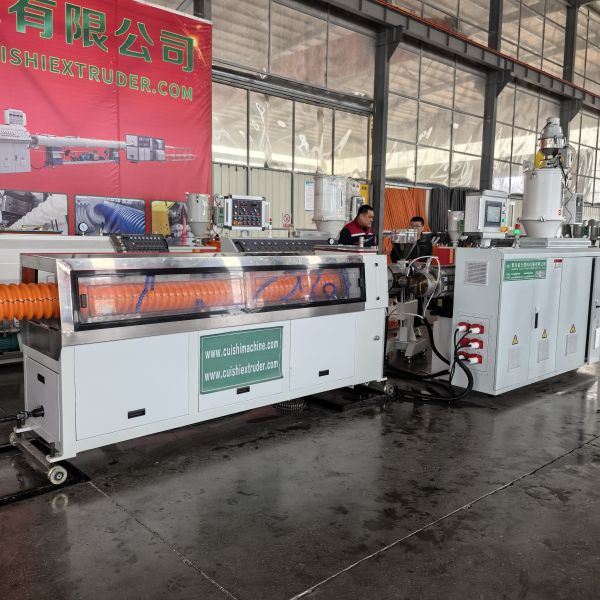 Plastic Carbon Spiral Pipe Making Machine / HDPE Electrical Conduit Pipe Extrusion Line