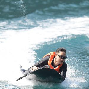 Unisex Jet Power Surfboard 110cc Carbon Electric Surf Board with Max Speed 60km