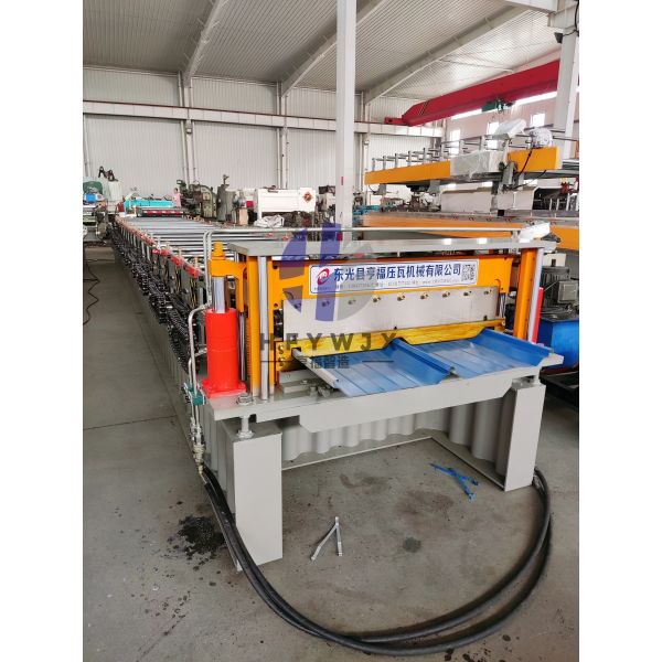 High Precision Automatic 820 Standing Seam Roll Former CNC Intelligent Operating System And 20 Sets