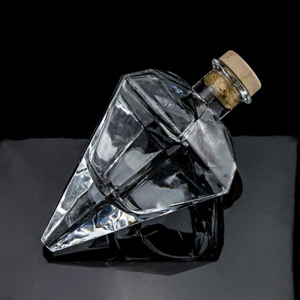 Customized Logo Engraving Transparent Unique Design Shape Gin Glass Bottle With Cork