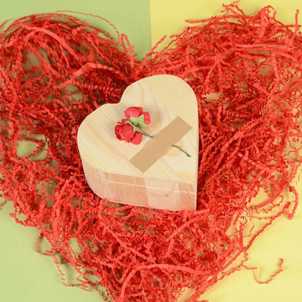 Cosmetic Box 17gsm Red Shredded Tissue Paper Eco Friendly Kraft