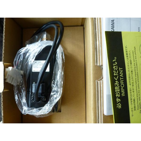 Yaskawa SGMAH-A5AAA61 AC SERVO MOTOR 50W 200V 0.64A 3000RPM NEW