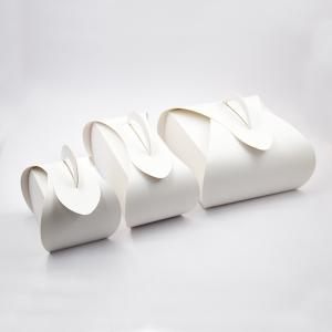 Custom Lightweight White Cake Box With Handle Food Packaging Box