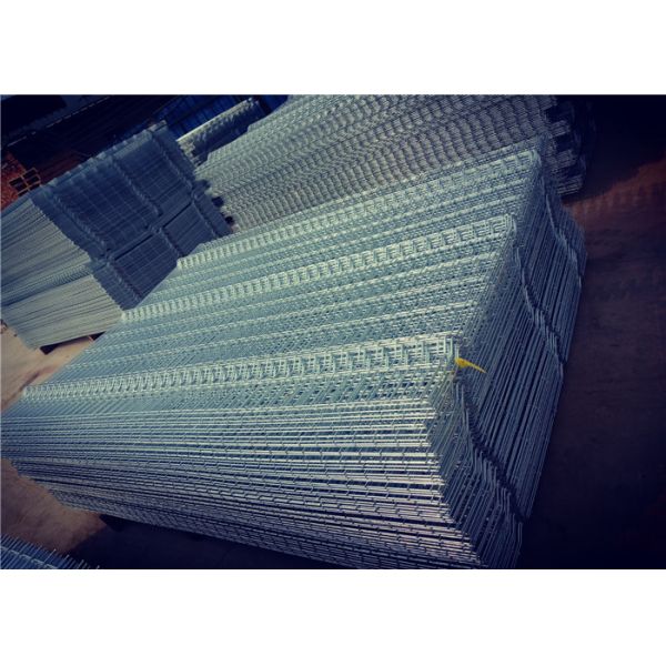 Curved 3d Wire Mesh Panels , Farm Mesh Fencing With Various Shape Posts