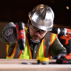 4 Points Metal Shell Silver Lightweight Safety Helmet For Electrical Work OEM