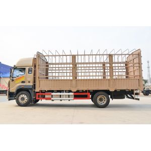 Foton 4*2 Drive Mode Used Lorry Yuchai Engine Big Cargo Box