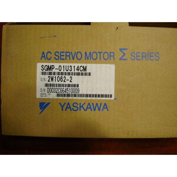 Yaskawa SGMP-01U314CM AC SERVO MOTOR 0.89A 100W 3000RPM 200V NEW