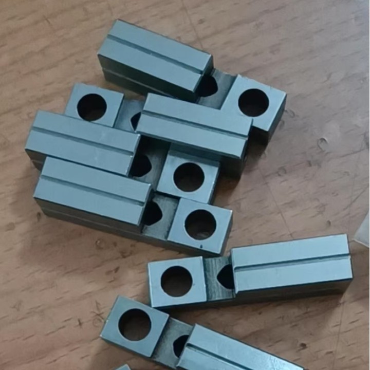 High Speed Precision Adjustment Rear Adjustment Plate for Durable Zipper Machine