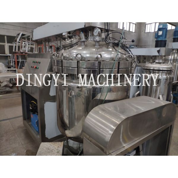 Quality Electrical Heating Vacuum Homogenizer Mixer With HMI Control 350L Capacity for sale