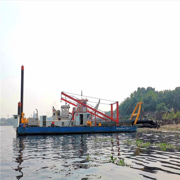 26inch Cutter Suction Dredger for Sea Sand Powered by Cummins Diesel Engine