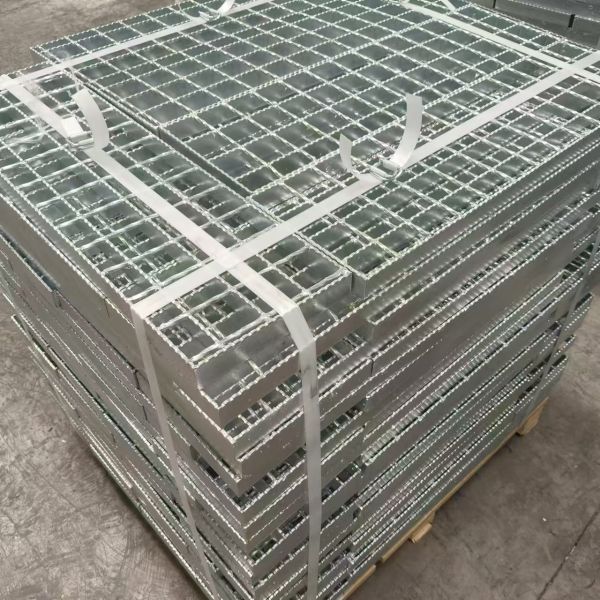 Quality I-Bar Steel Gratings: Lightweight, Economical, and Practical Option for sale