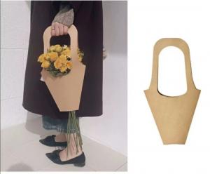 China S M L Kraft Paper Flower Bags Flexiloop Handle Festive Packaging on sale