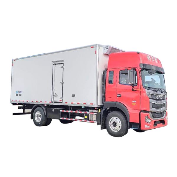 Quality JAC 6-meter-8 Refrigerated Insulation Beverage Cold Chain Truck with 11-20T Load Capacity and Manual Transmission for sale